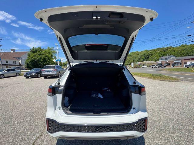 new 2026 Volkswagen Tiguan car, priced at $39,199