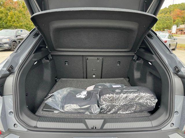 new 2025 Volkswagen ID.4 car, priced at $48,882
