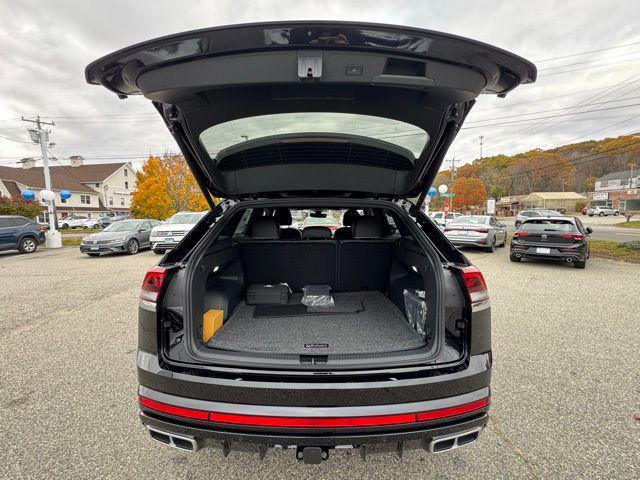 new 2026 Volkswagen Atlas Cross Sport car, priced at $53,738