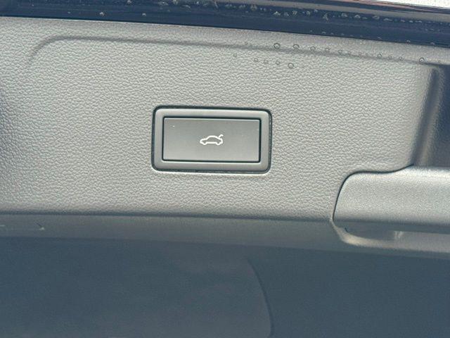 new 2026 Volkswagen Atlas Cross Sport car, priced at $53,738