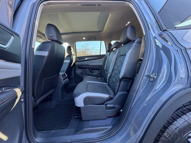 new 2026 Volkswagen Atlas car, priced at $47,878