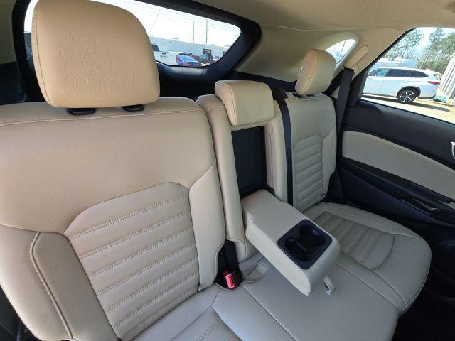 used 2024 Ford Edge car, priced at $25,800