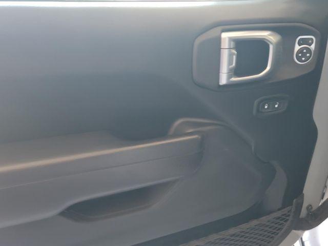 used 2022 Jeep Gladiator car, priced at $28,575