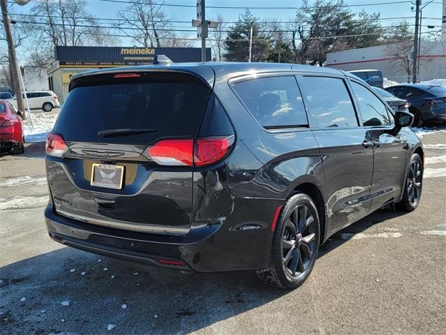 used 2019 Chrysler Pacifica car, priced at $17,895