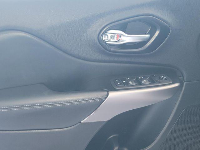 used 2022 Jeep Cherokee car, priced at $21,595