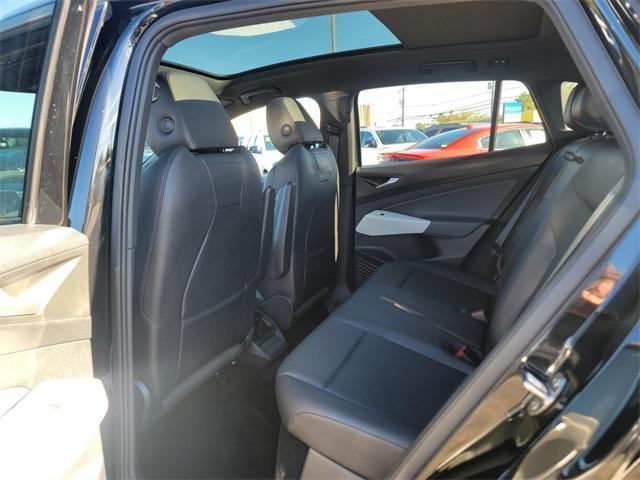 used 2021 Volkswagen ID.4 car, priced at $15,895