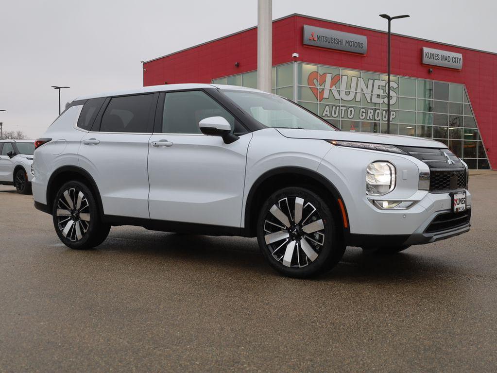 new 2025 Mitsubishi Outlander car, priced at $36,880