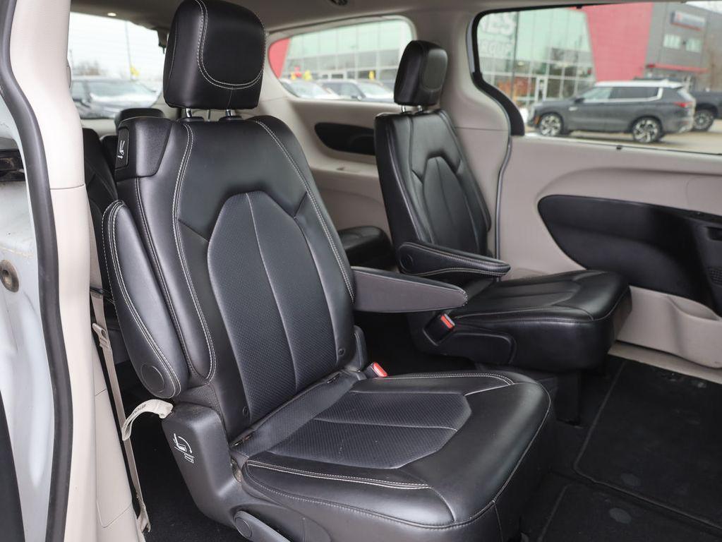 used 2024 Chrysler Pacifica car, priced at $29,777