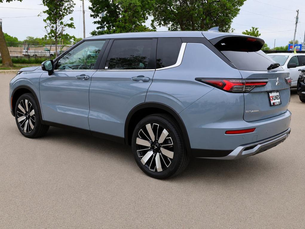 new 2026 Mitsubishi Outlander car, priced at $35,017