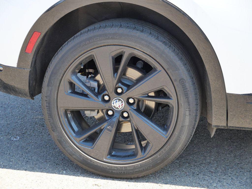 used 2022 Buick Envision car, priced at $24,114