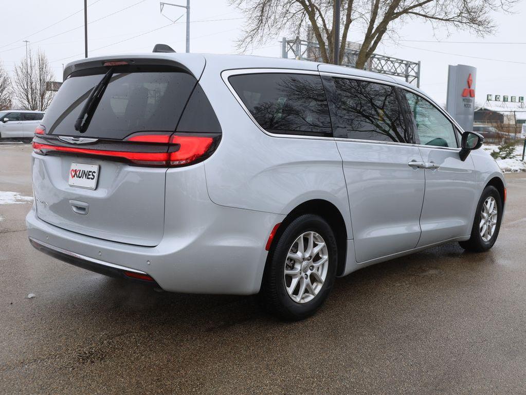 used 2024 Chrysler Pacifica car, priced at $29,577