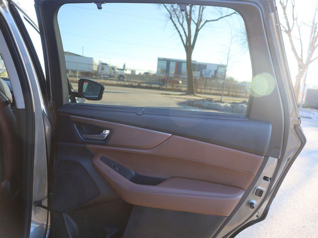 used 2024 Acura MDX car, priced at $37,277