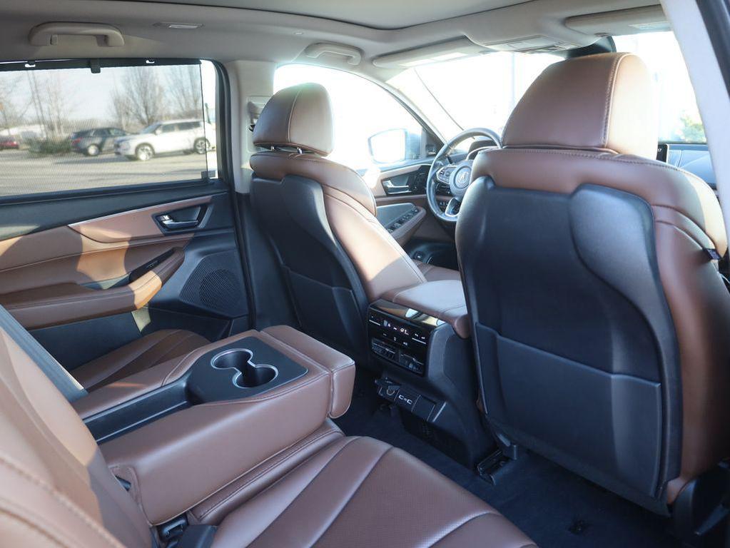 used 2024 Acura MDX car, priced at $37,277