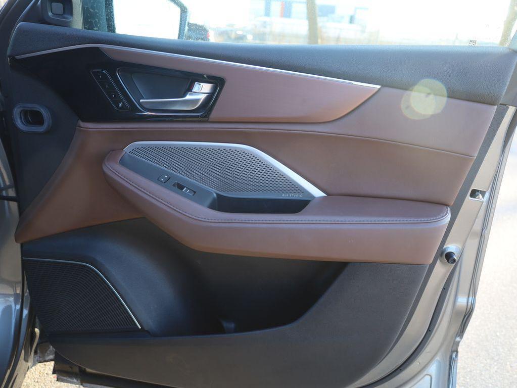 used 2024 Acura MDX car, priced at $37,277