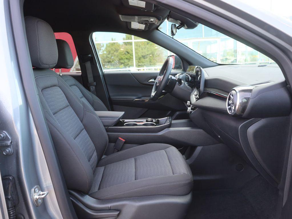 used 2026 Chevrolet Equinox car, priced at $31,014