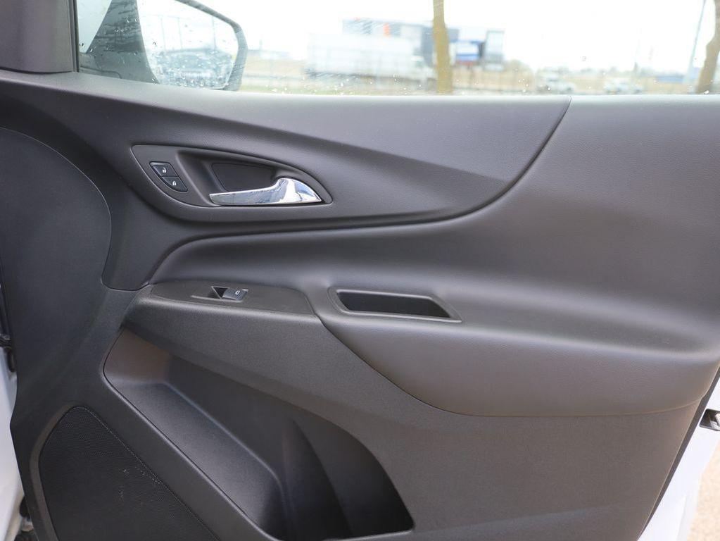 used 2024 Chevrolet Equinox car, priced at $22,914