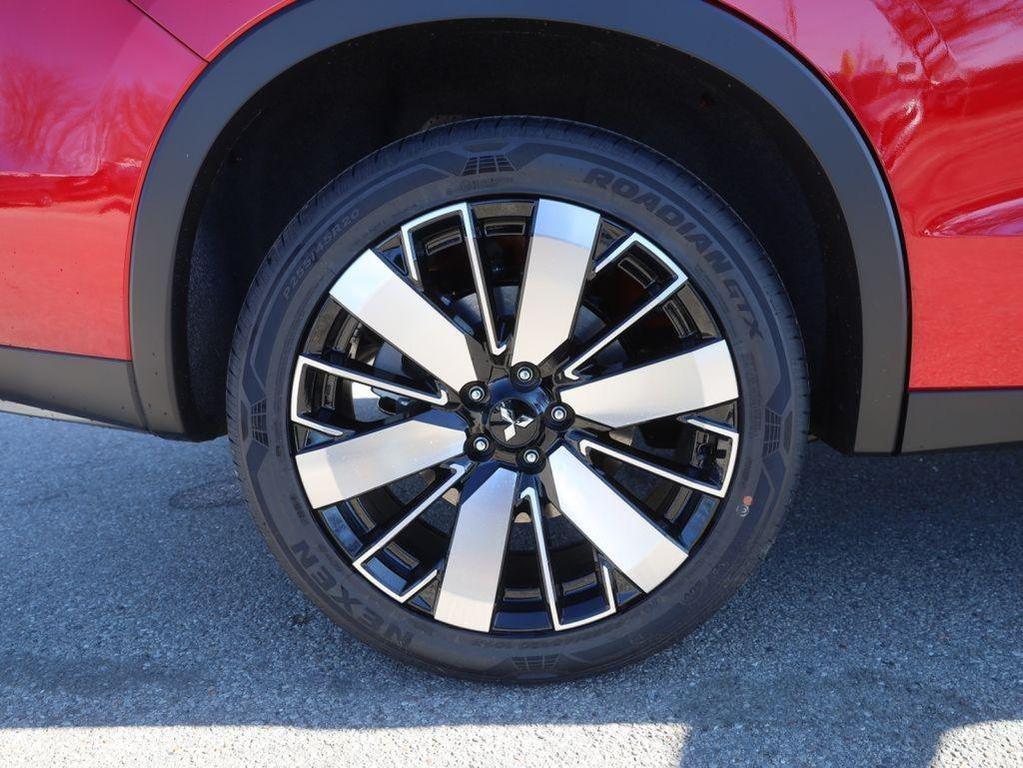 new 2026 Mitsubishi Outlander car, priced at $37,057