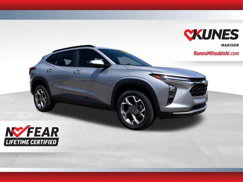 used 2025 Chevrolet Trax car, priced at $21,527