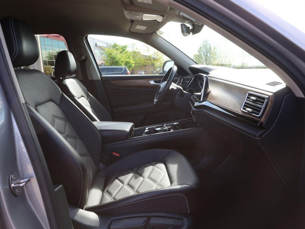 used 2024 Volkswagen Atlas car, priced at $28,114