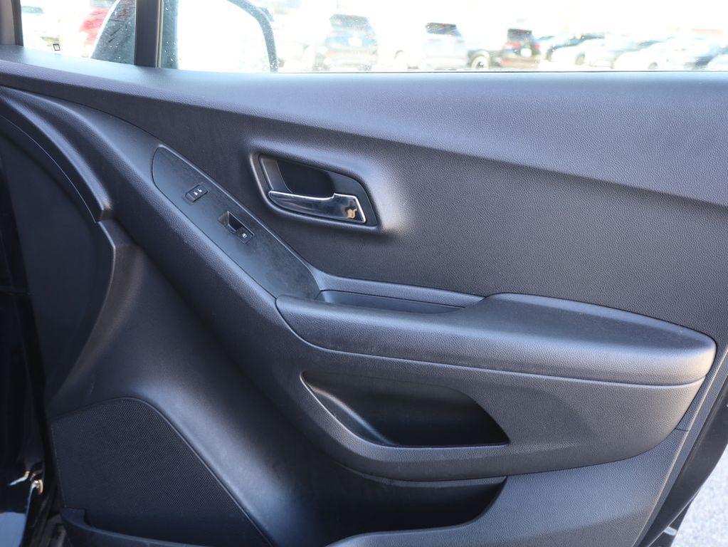 used 2020 Chevrolet Trax car, priced at $10,614