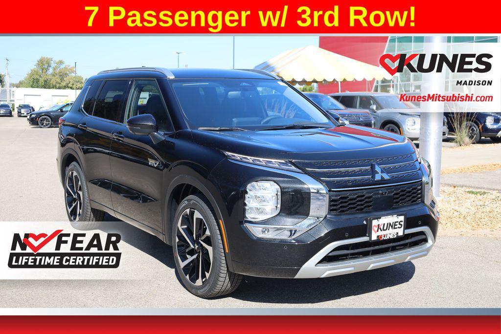 new 2025 Mitsubishi Outlander PHEV car, priced at $45,405