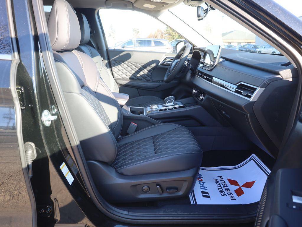 new 2025 Mitsubishi Outlander PHEV car, priced at $44,905