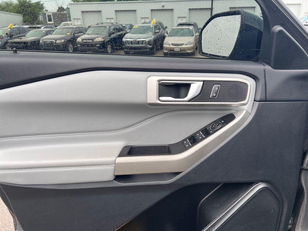 used 2022 Ford Explorer car, priced at $29,314
