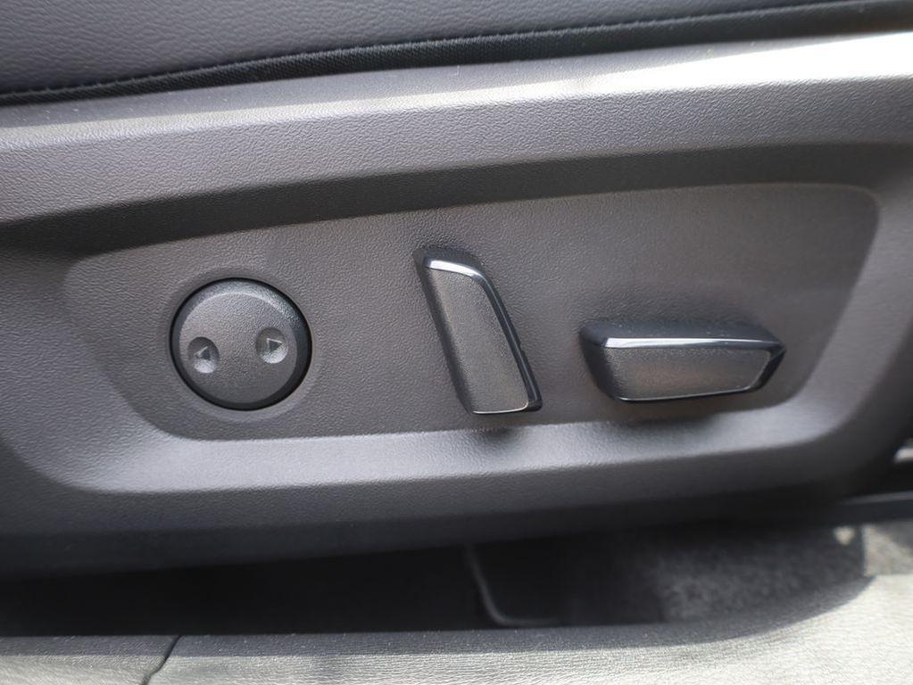 new 2025 Mitsubishi Outlander PHEV car, priced at $45,160