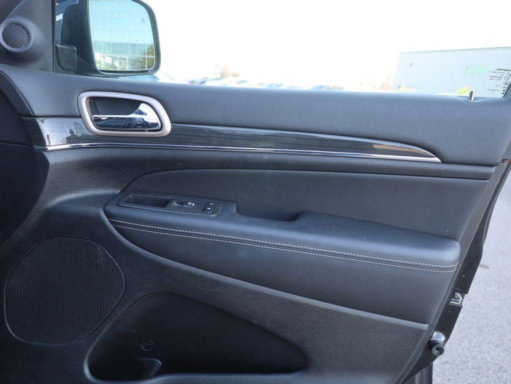 used 2015 Jeep Grand Cherokee car, priced at $9,777