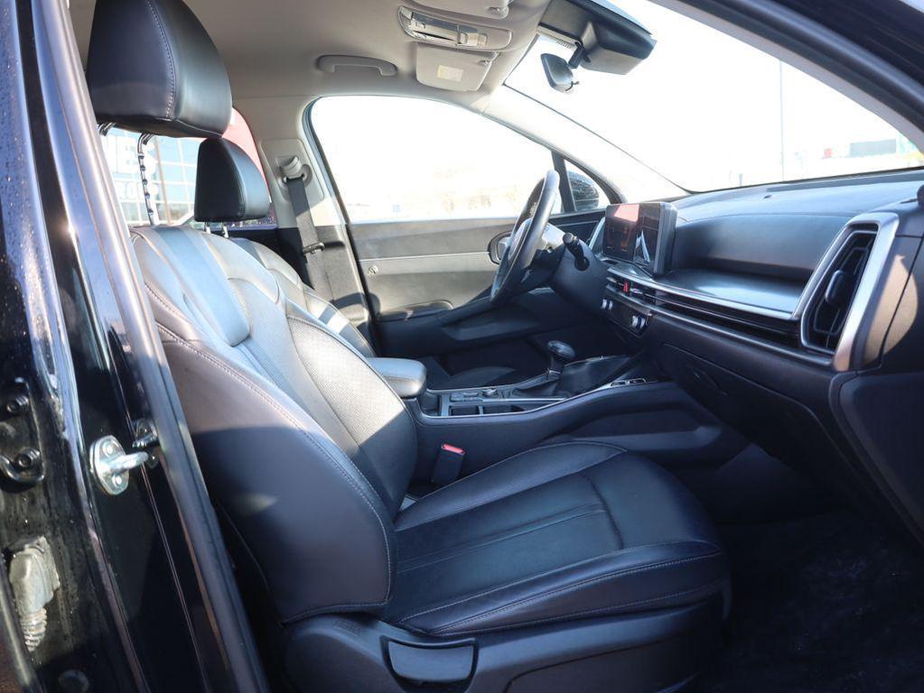 used 2024 Kia Sorento car, priced at $27,277