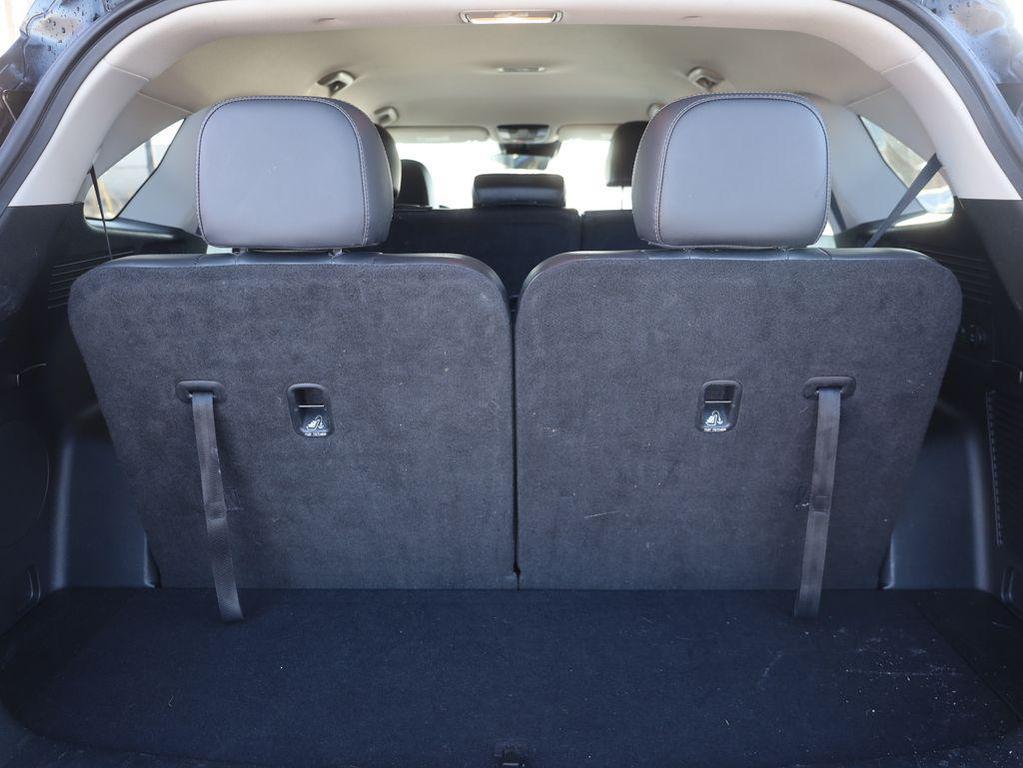 used 2024 Kia Sorento car, priced at $27,277