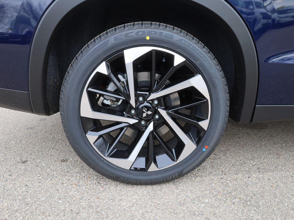 new 2025 Mitsubishi Outlander PHEV car, priced at $39,010