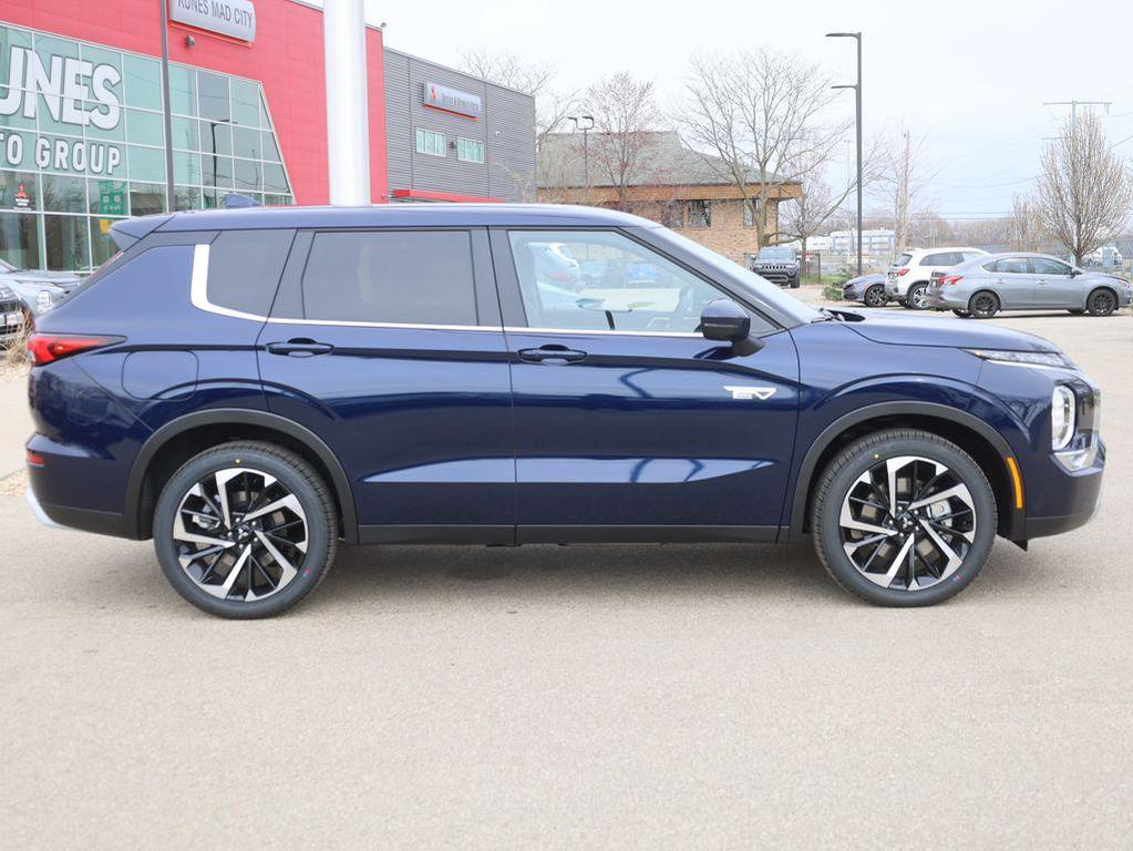 new 2025 Mitsubishi Outlander PHEV car, priced at $39,010