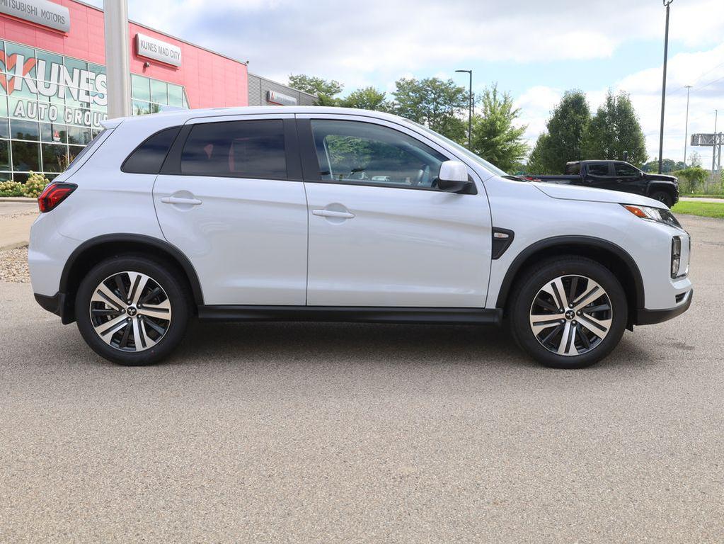 new 2025 Mitsubishi Outlander Sport car, priced at $28,900
