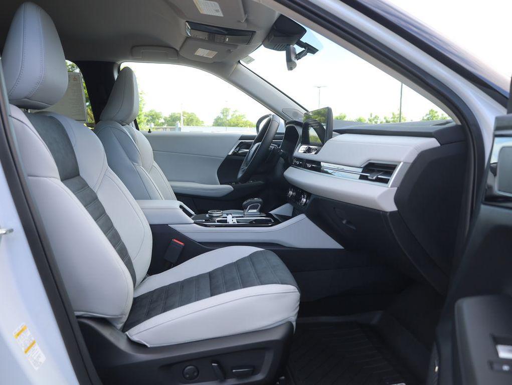 new 2026 Mitsubishi Outlander car, priced at $45,497