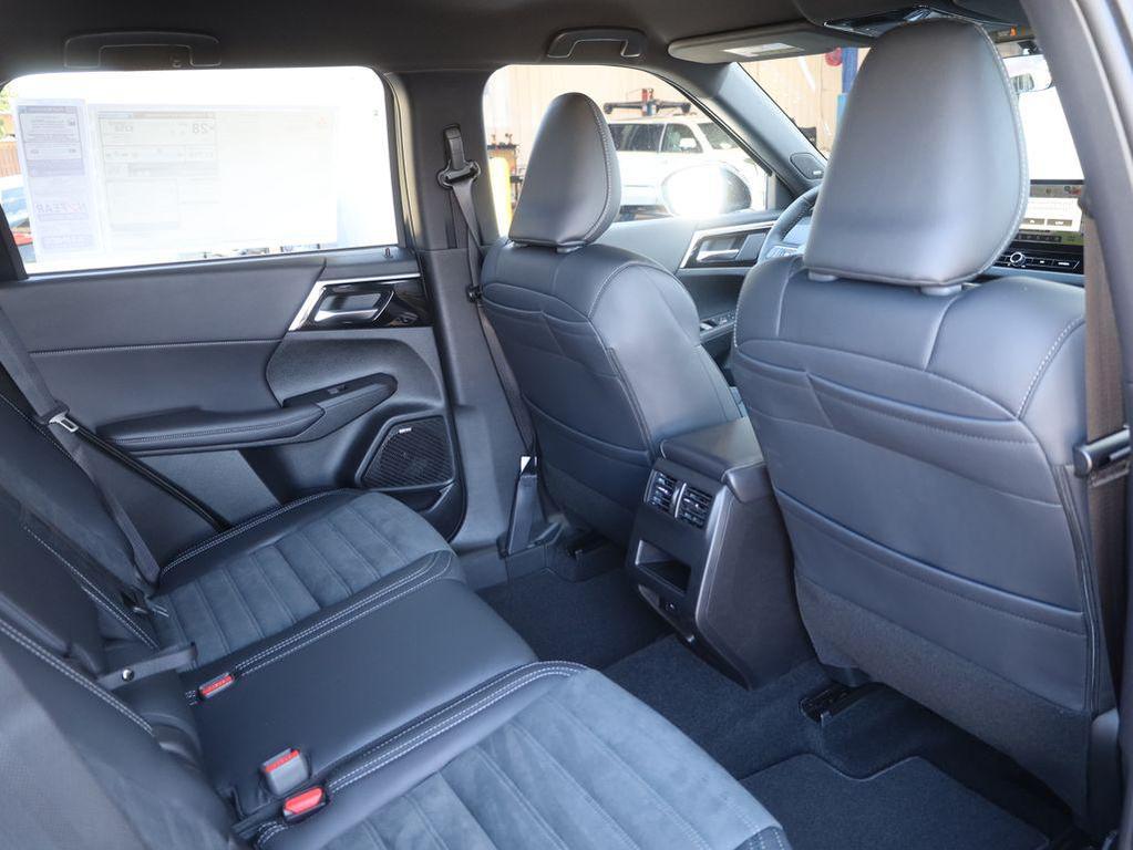 new 2026 Mitsubishi Outlander car, priced at $32,542