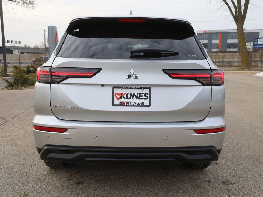 new 2026 Mitsubishi Outlander car, priced at $30,125