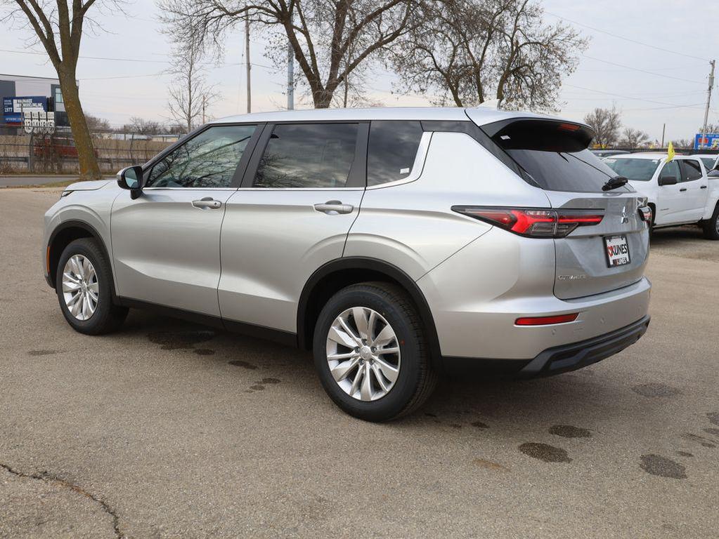 new 2026 Mitsubishi Outlander car, priced at $30,125