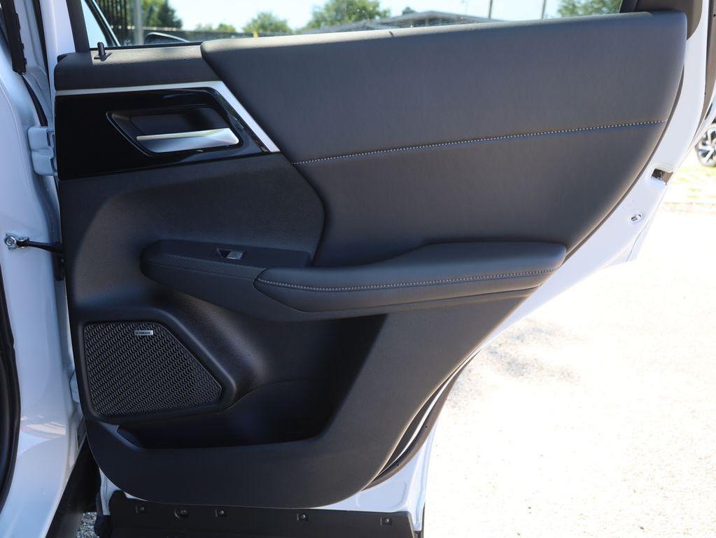 new 2026 Mitsubishi Outlander car, priced at $39,450