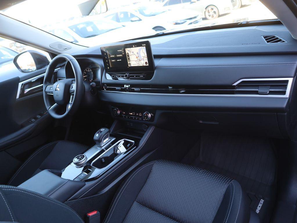 new 2026 Mitsubishi Outlander car, priced at $31,725