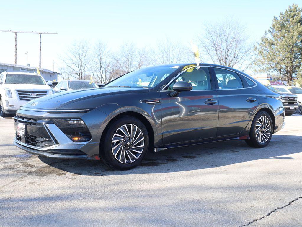 used 2025 Hyundai Sonata Hybrid car, priced at $24,277