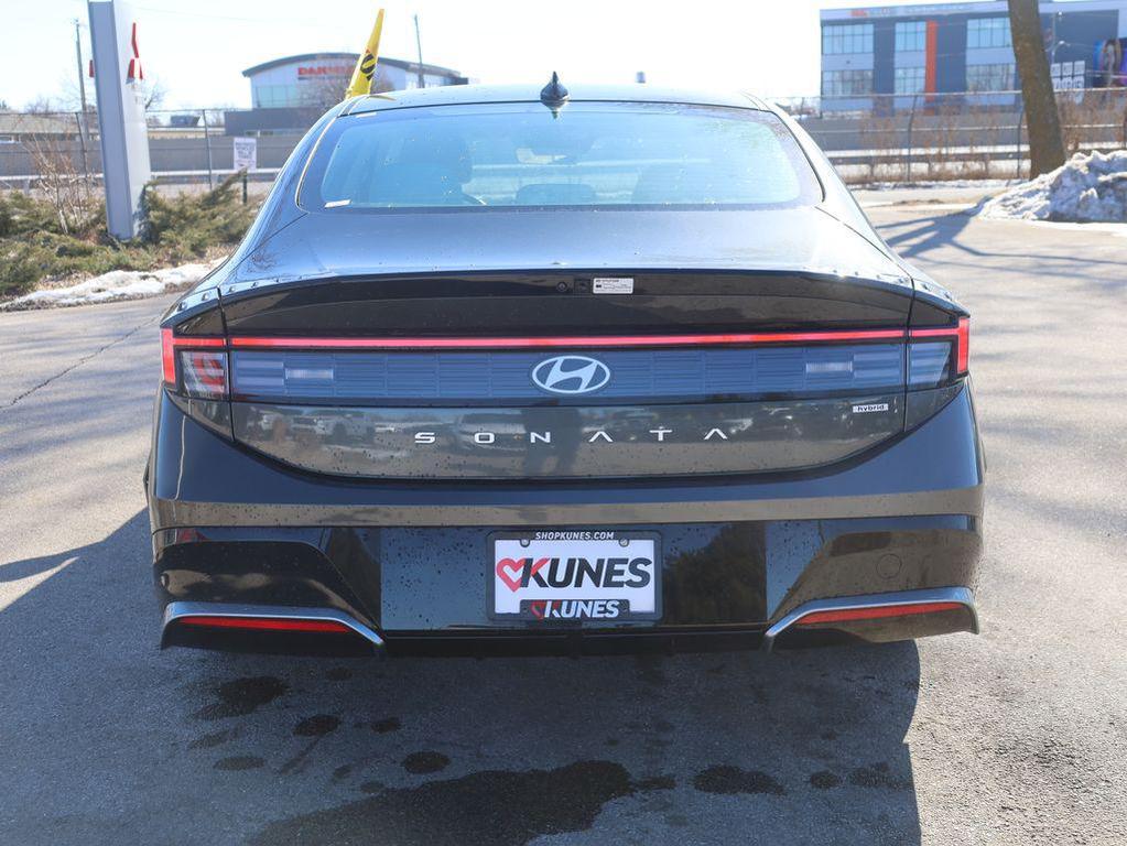 used 2025 Hyundai Sonata Hybrid car, priced at $24,277