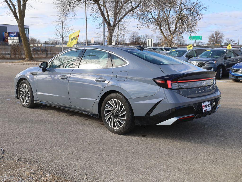 used 2025 Hyundai Sonata Hybrid car, priced at $23,477