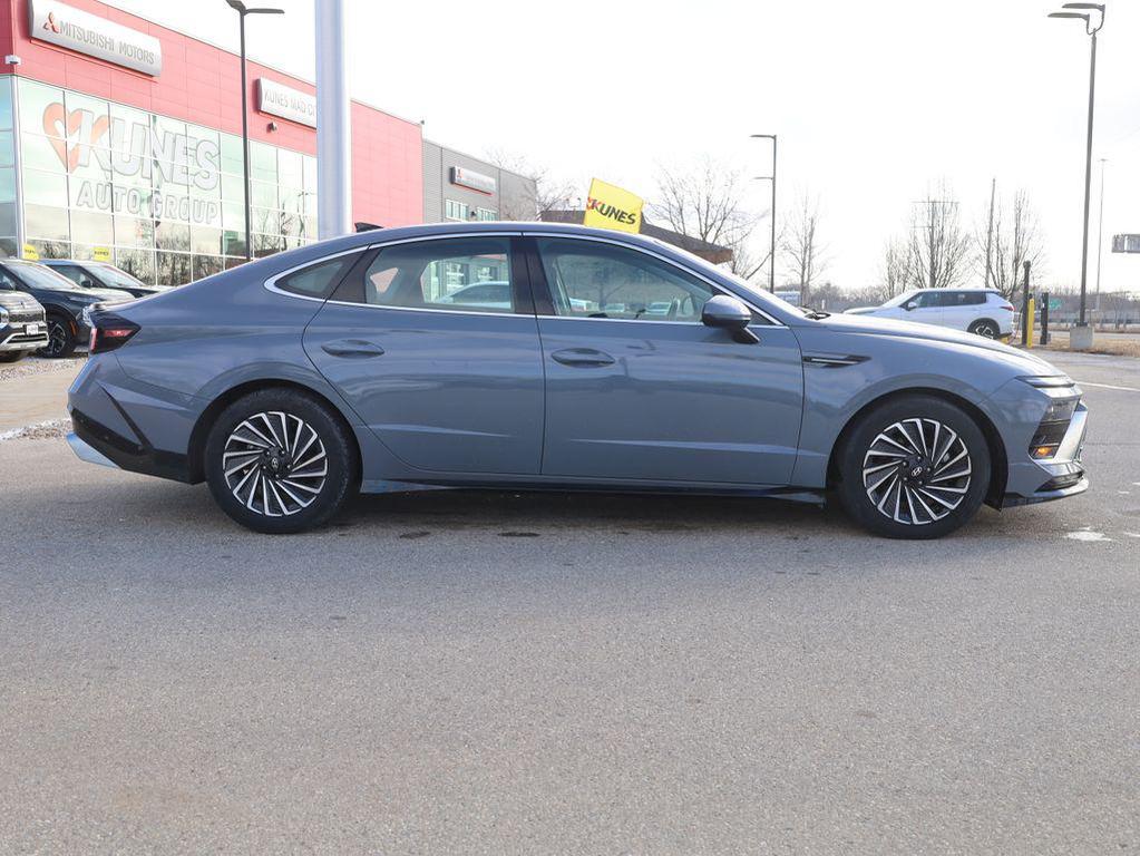 used 2025 Hyundai Sonata Hybrid car, priced at $23,477