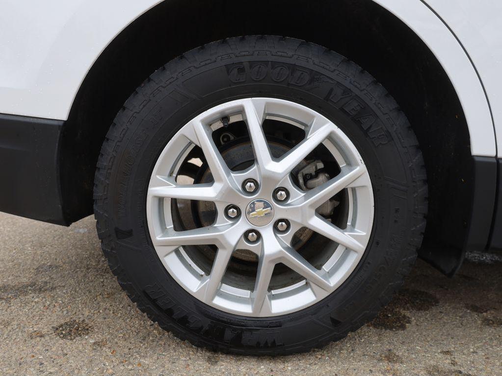 used 2023 Chevrolet Equinox car, priced at $17,777