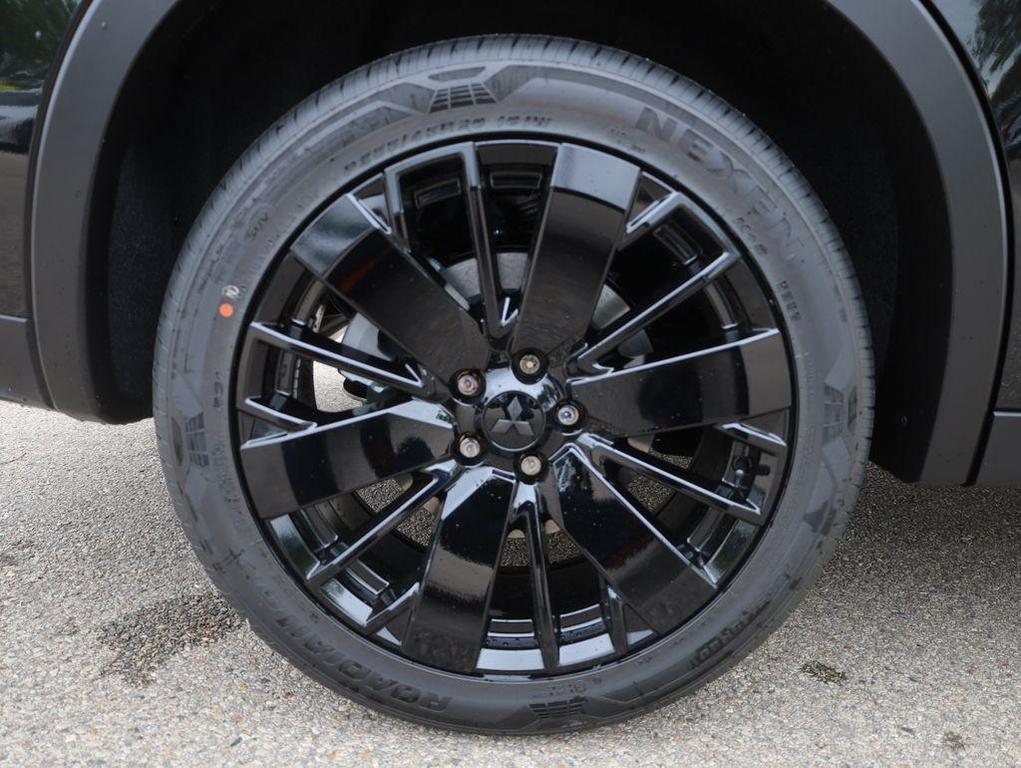 new 2026 Mitsubishi Outlander car, priced at $33,137