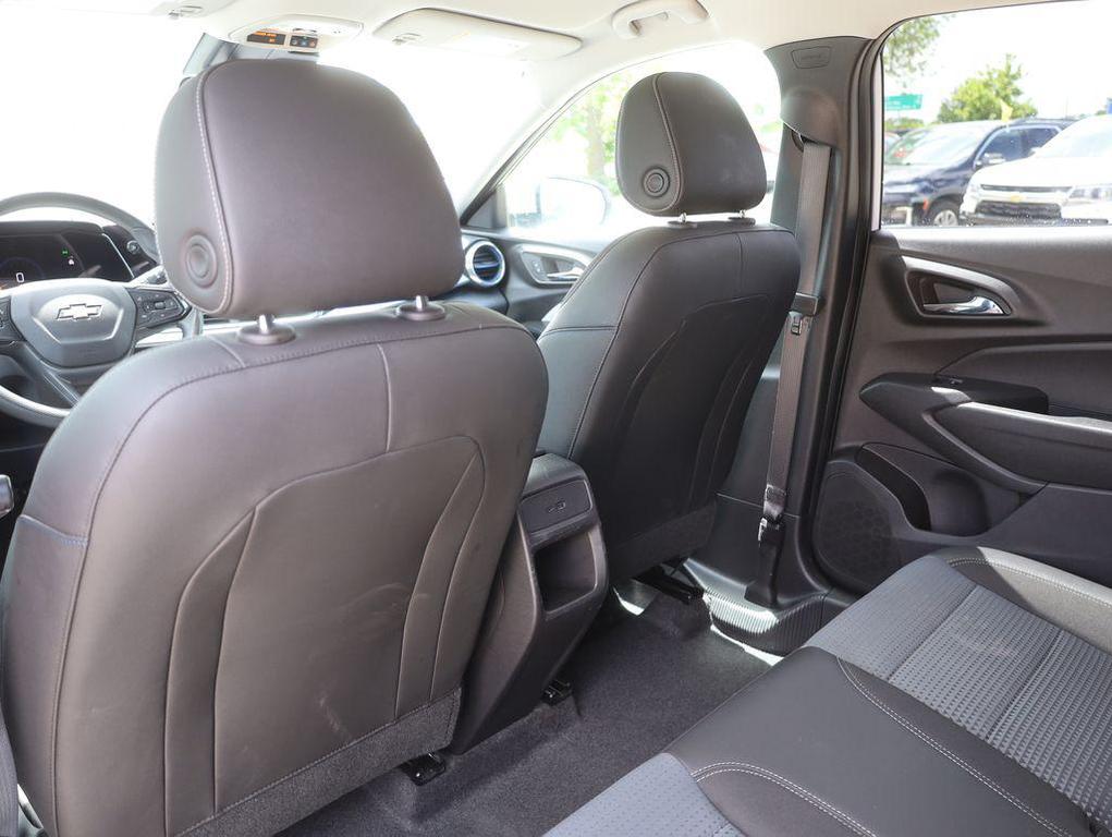 used 2025 Chevrolet Trax car, priced at $21,814