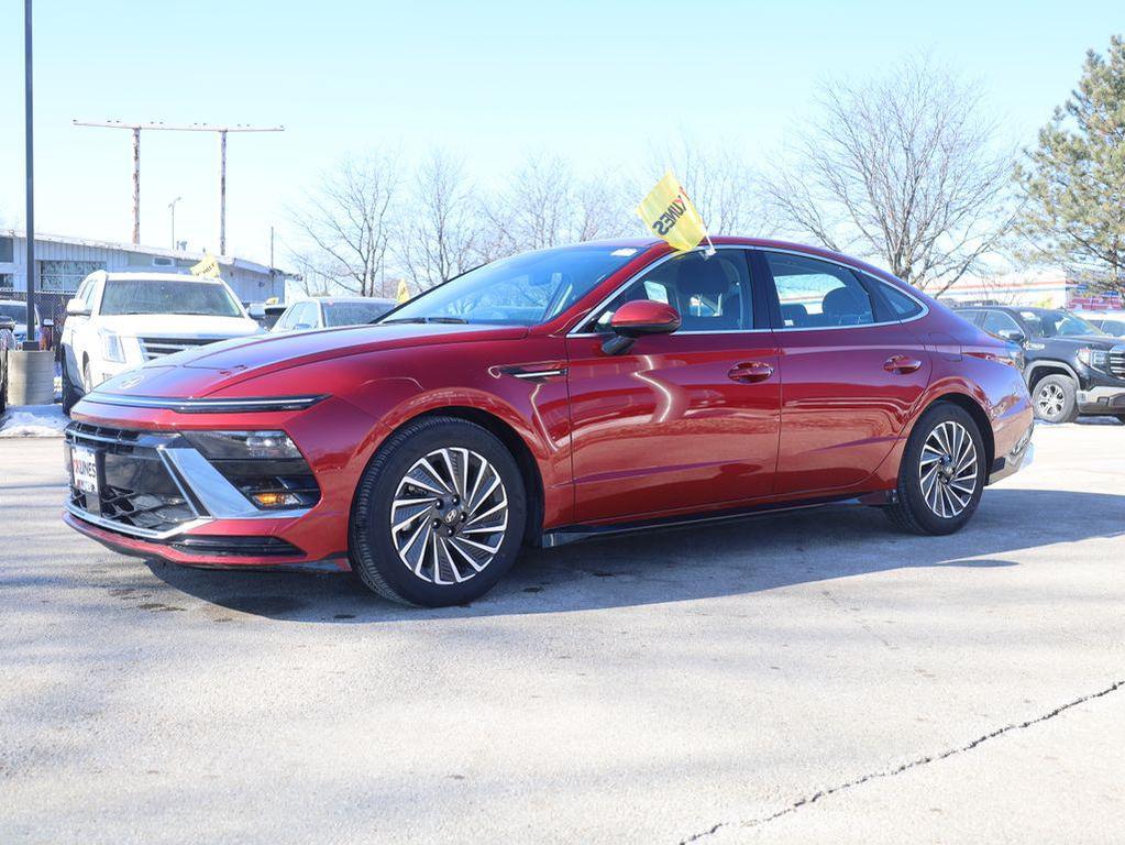 used 2025 Hyundai Sonata Hybrid car, priced at $24,977