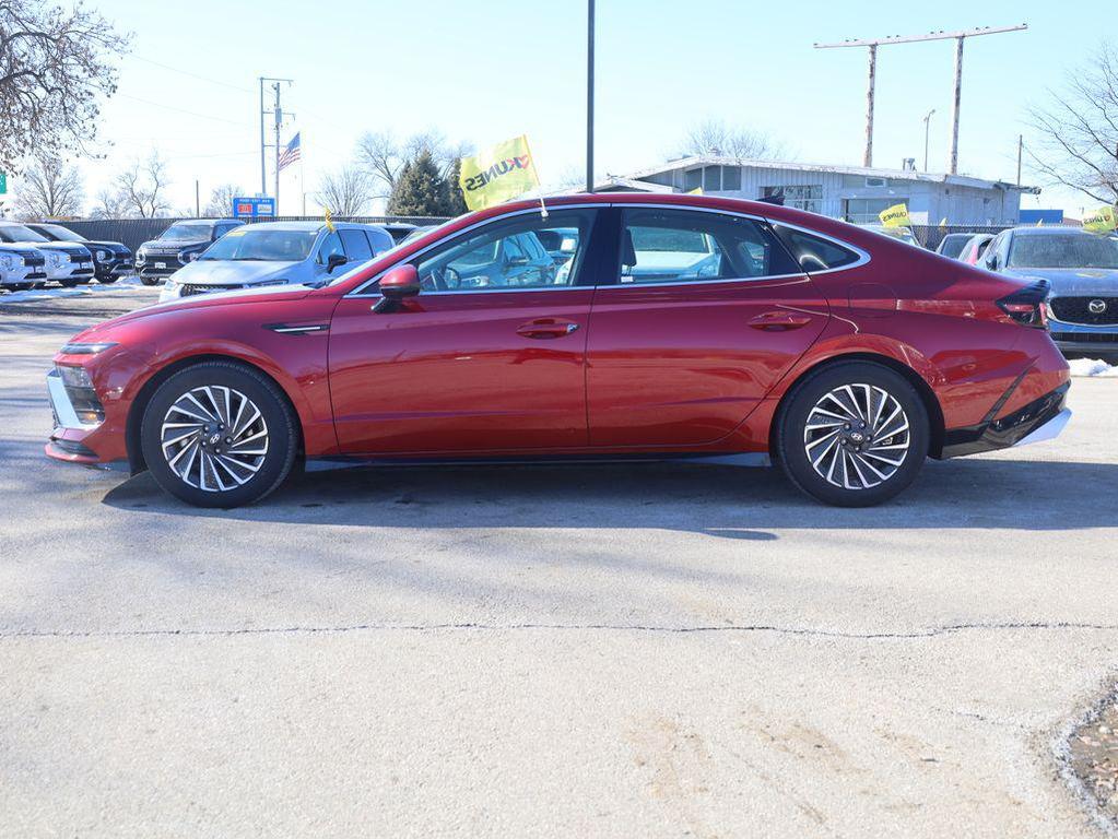 used 2025 Hyundai Sonata Hybrid car, priced at $24,977