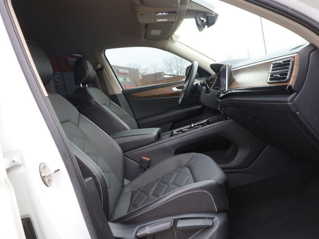 used 2024 Volkswagen Atlas car, priced at $28,977